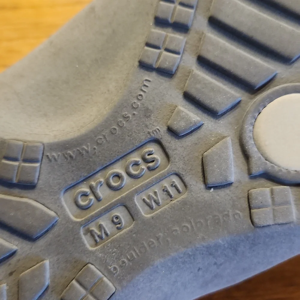 Crocs Flip Flop Size M9 W11